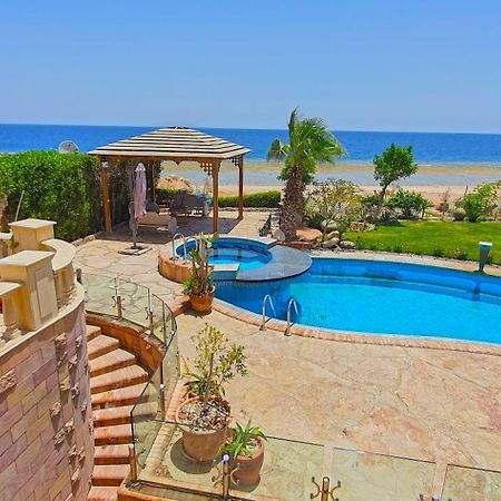 Luxury Seafront Pool Villa - 3 Stories & Roof Floor - All Master Bedrooms Хургада Екстер'єр фото